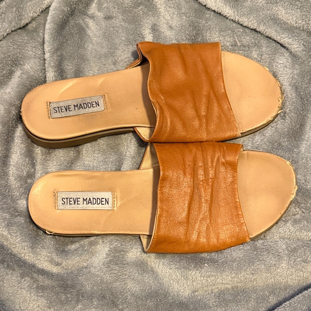 🖤 Steve Madden Cognac Brown Leather Slide on Sandals